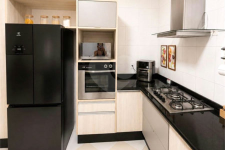 Casa à venda com 4 suítes no condomínio Tivoli, Sorocaba - SP