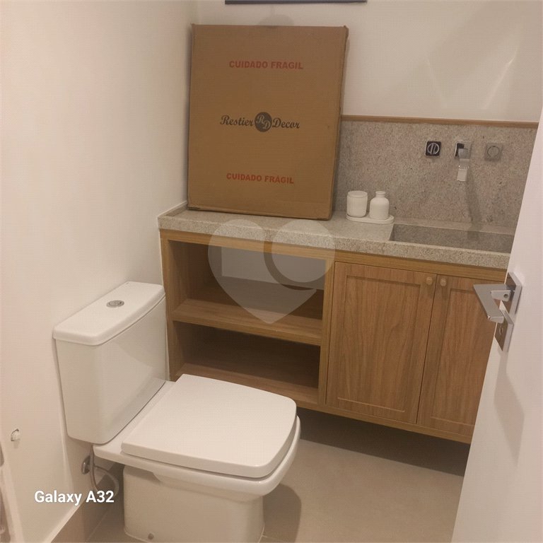 Apartamento à venda com 2 quartos, sendo 1 suíte, em Vila Olímpia, São Paulo, SP