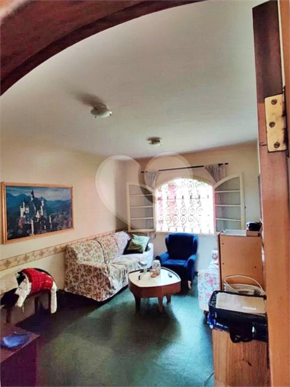 Casa à venda com 4 quartos, sendo 1 suíte, no condomínio Chacarás Bela Vista, Mairiporã - SP