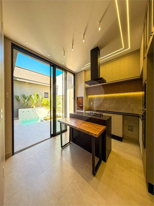 Casa à venda com 3 suítes no condomínio Residencial Dona Maria Candida, Indaiatuba - SP
