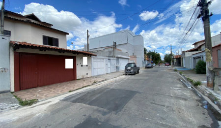 Sobrado à venda com 5 suítes em Jardim dos Ipês, Suzano, SP