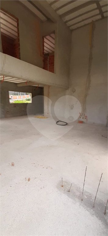 Sobrado à venda com 3 quartos, sendo 1 suíte, em Jardim Centenário, Atibaia, SP
