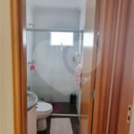 Casa à venda com 4 quartos, sendo 2 suítes, no condomínio Casas de Windsor, São Paulo - SP