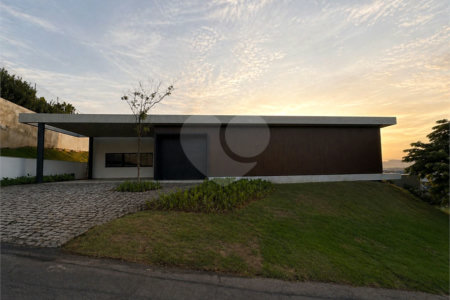Casa à venda com 4 suítes no condomínio Terras de Santa Tereza, Itupeva - SP