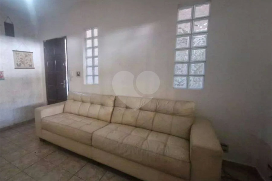Sobrado à venda com 8 quartos em Vila Guarani, São Paulo, SP