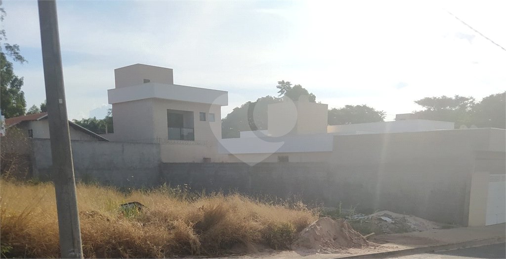Terreno com 160,00 m² no Parque dos Flamboyant.