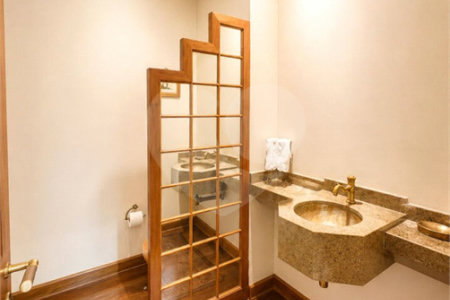 Apartamento à venda com 3 suítes em Moema, São Paulo, SP