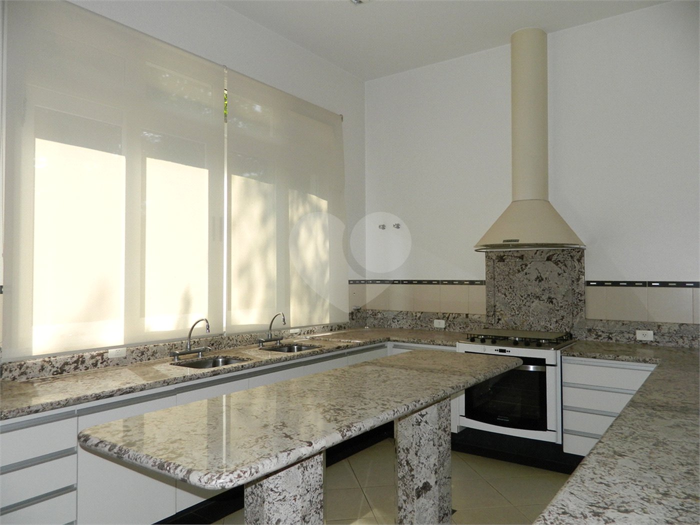 Casa à venda com 3 suítes no condomínio Fazenda Vila Real, Itu - SP