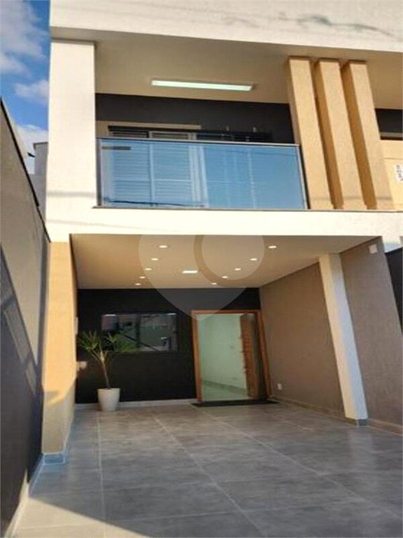 Casa à venda com 1 quarto, sendo 2 suítes,  no condomínio Residencial Oliveira, São Paulo - SP