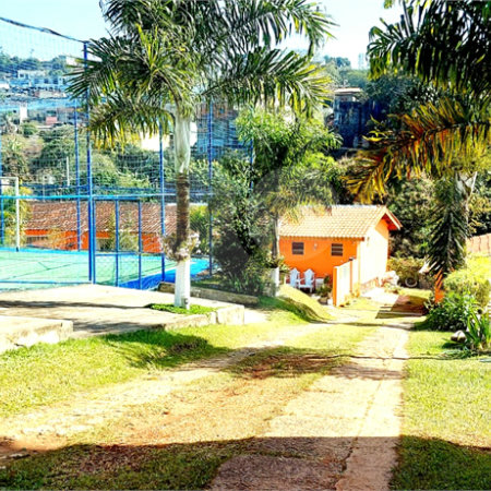 Chácara para alugar com 5 quartos, sendo 3 suítes, em Jardim Estância Brasil, Atibaia, SP