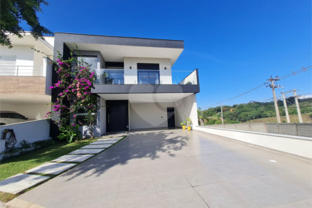 Casa à venda com 3 quartos, sendo 2 suítes, no condomínio Horizontes de Sorocaba, Sorocaba - SP