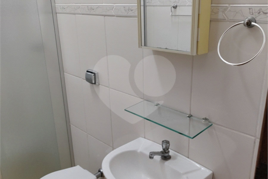 Casa para alugar com 2 quartos, sendo 1 suíte,  em Jabaquara, São Paulo, SP
