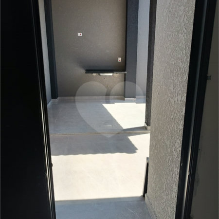 Sobrado à venda com 3 quartos, sendo 1 suíte,  em Residencial Jardins da Catalunha, Atibaia, SP
