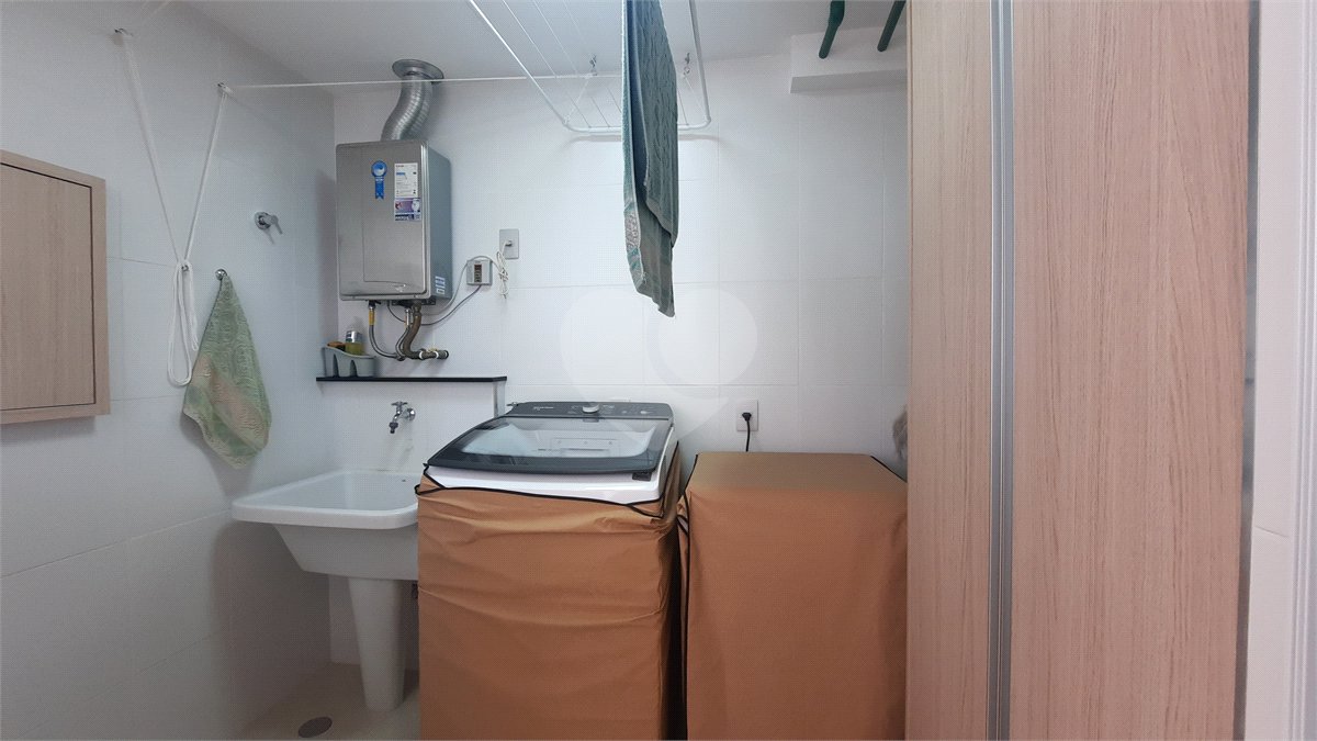 Apartamento à venda com 3 suítes em Jardim Marajoara, São Paulo, SP