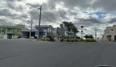 Casa à venda com 3 suítes no condomínio Village Moutonnée, Salto - SP