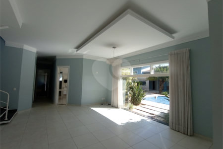 Casa à venda com 3 suítes em Vila Nastri, Itapetininga, SP