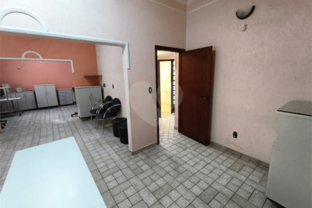 Casa à venda ou para alugar com 1 suíte, no Centro, Itapetininga, SP