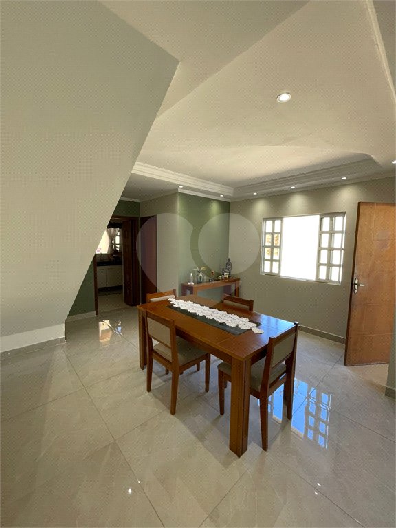 Casa à venda com 3 quartos, sendo 1 suíte, no condomínio Jardim Europa, Mogi das Cruzes - SP