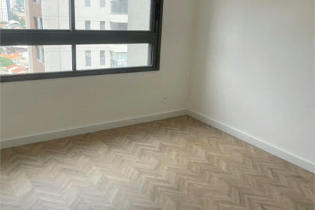 Apartamento à venda ou para alugar com 2 suítes em Jardim das Acácias, São Paulo, SP