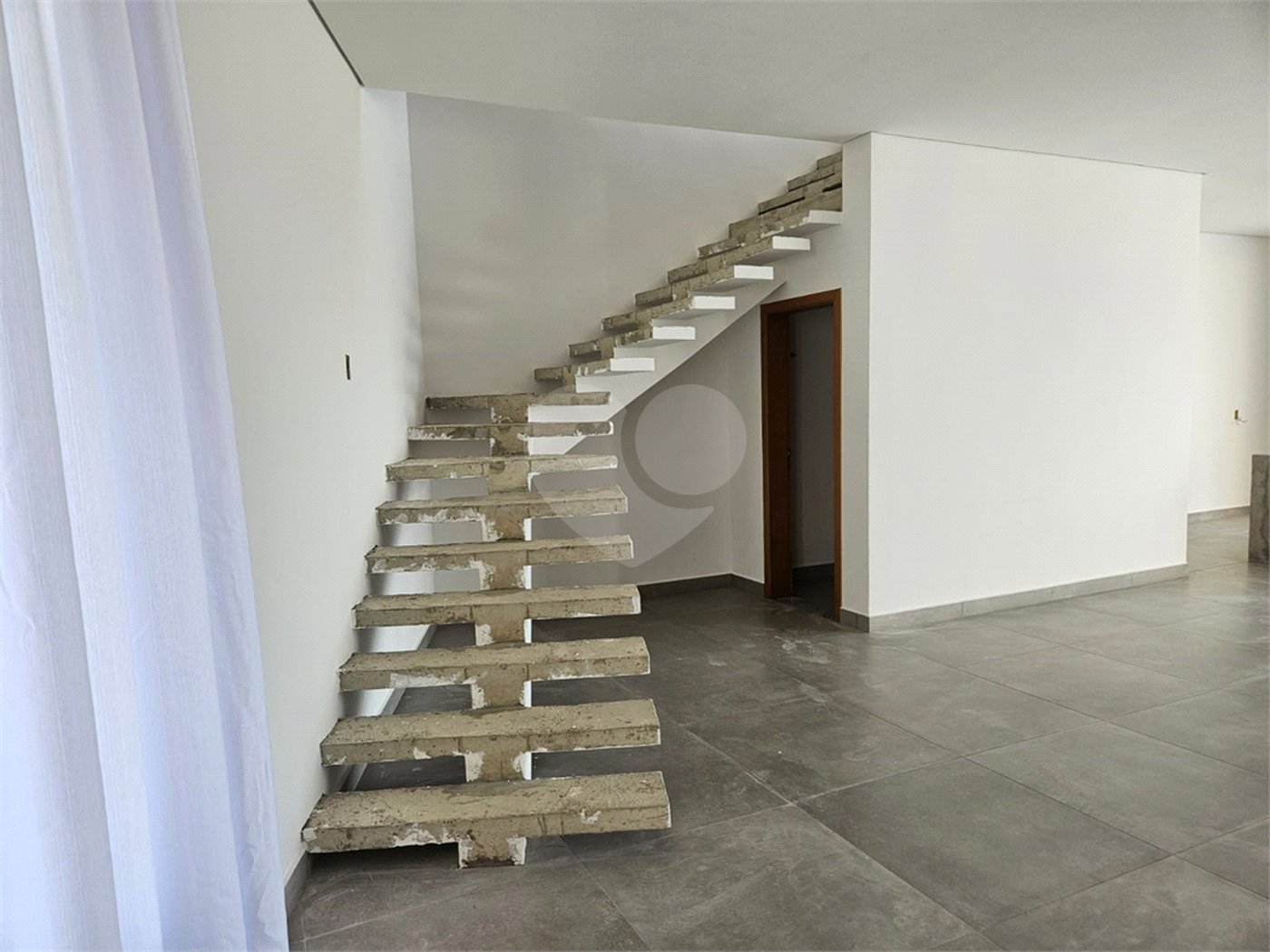 Casa à venda com 4 suítes no condomínio Portal da Vila Rica, Itu - SP