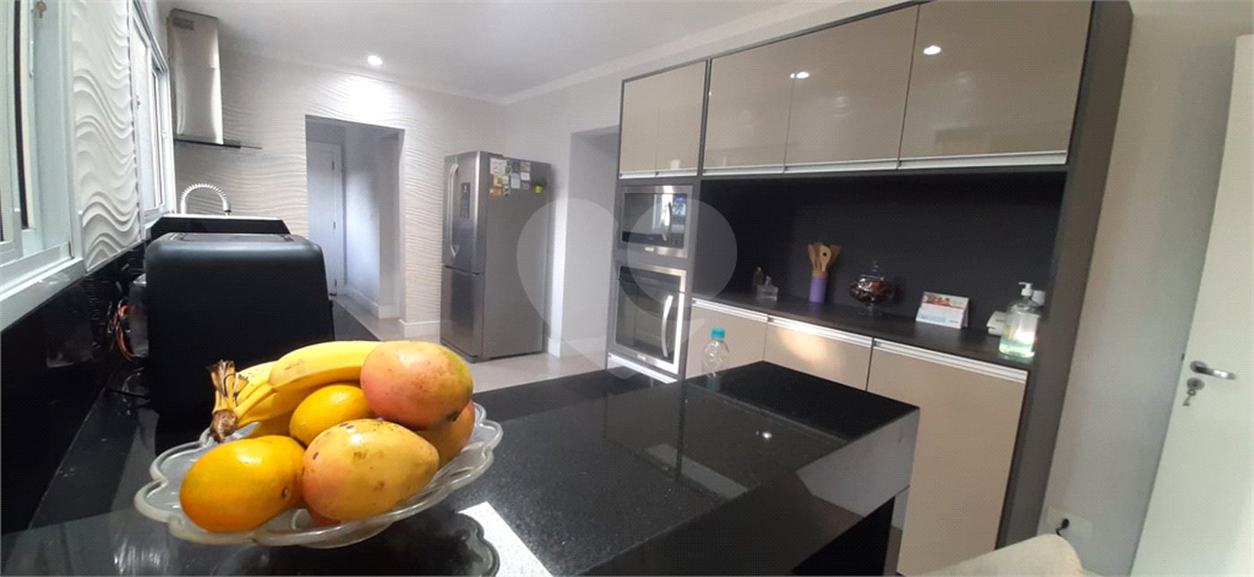 Casa à venda com 4 suítes no condomínio Suíça da Cantareira, Mairiporã - SP
