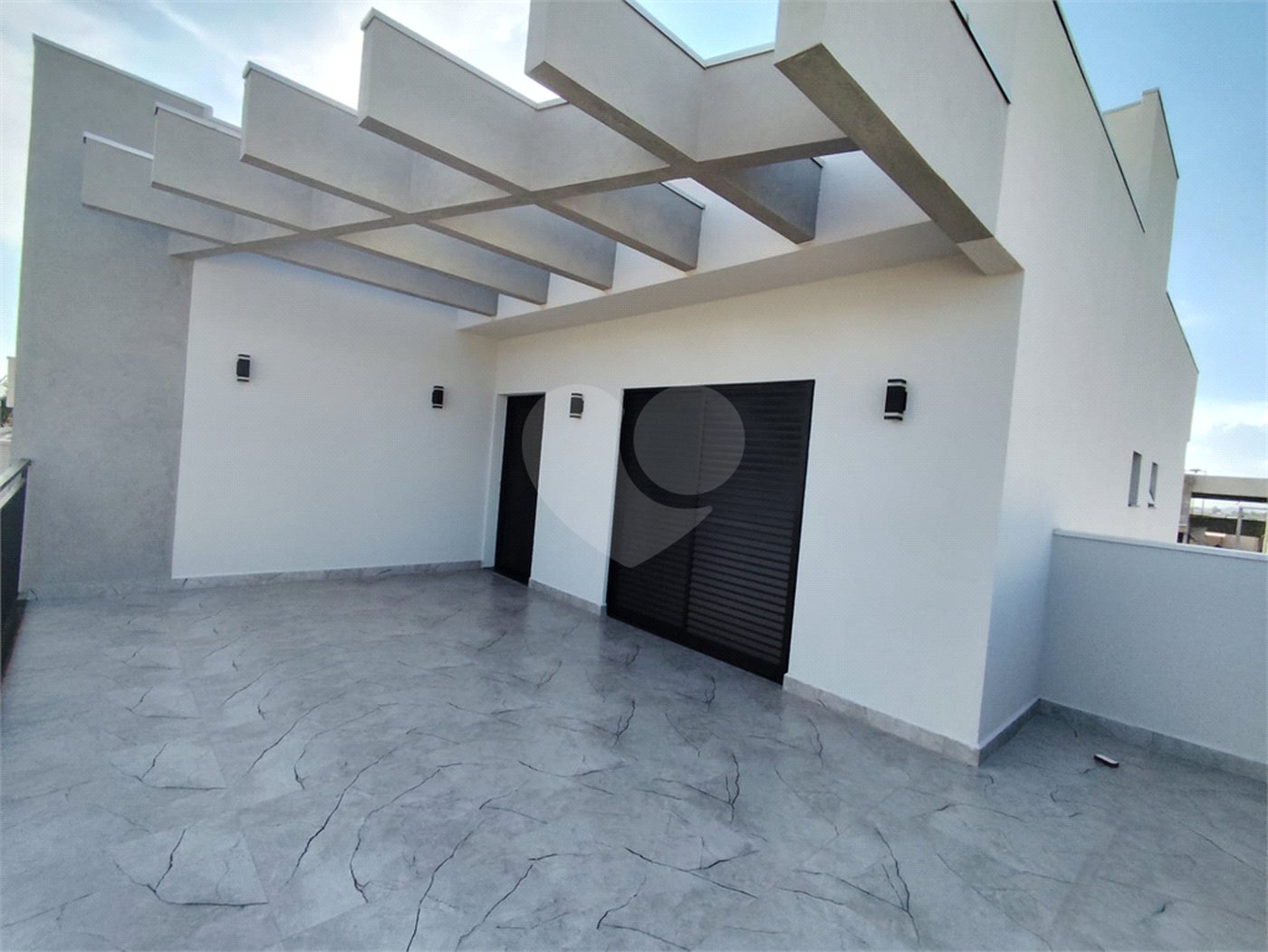 Casa à venda com 4 quartos, sendo 3 suítes,  no condomínio Residencial Golden Ville, Itapetininga - SP