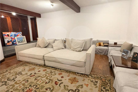 Casa Térrea à venda com 4 suítes em Anchieta, São Bernardo do Campo, SP