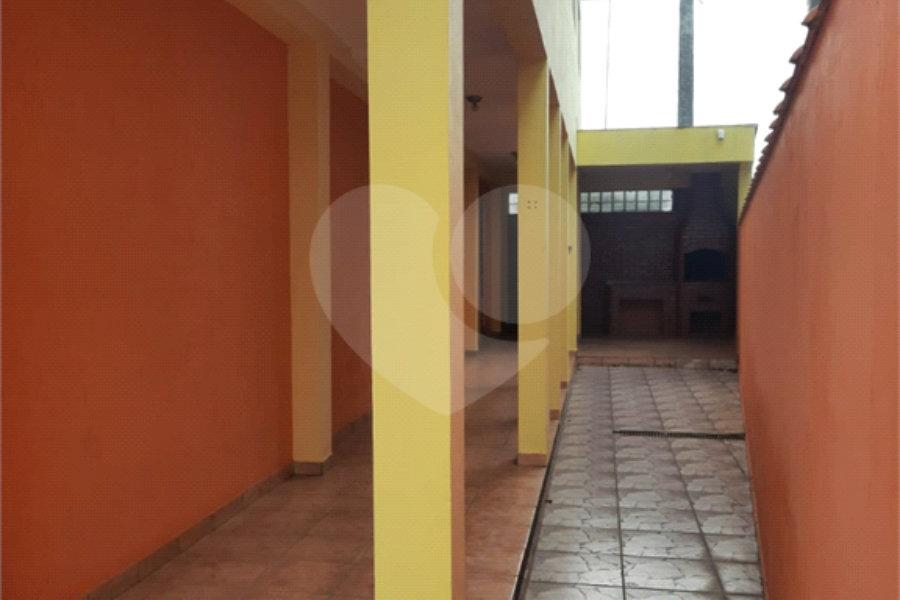 Sobrado à venda com 3 quartos, sendo 1 suíte, em Portal da Primavera, Cotia, SP