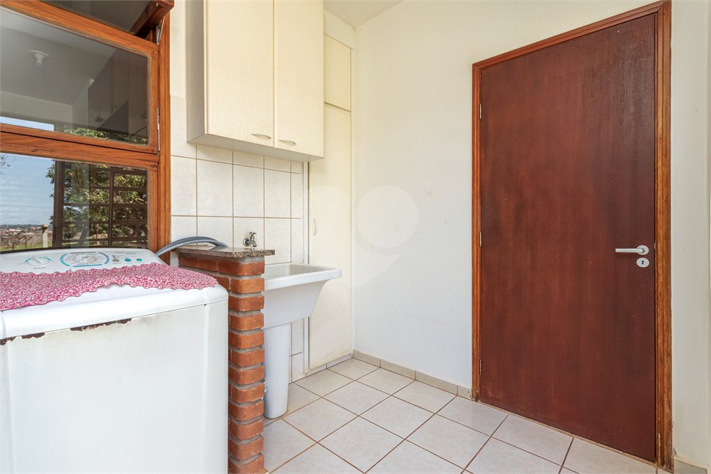 Chácara à venda com 5 quartos, sendo 2 suítes, em Vila São João, Sarapuí, SP