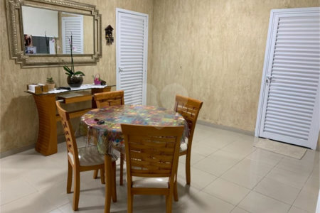 Casa à venda com 4 suítes em Parque dos Príncipes, São Paulo, SP