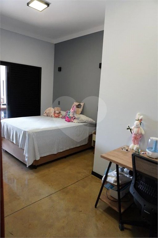 Casa à venda com 4 quartos, sendo 2 suítes, no condomínio Primavera, Salto - SP