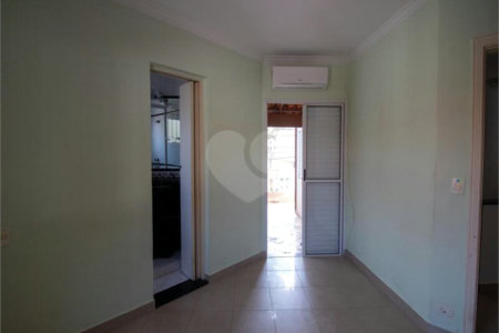 Casa à venda com 3 quartos, sendo 1 suíte, em Jardim Ester, São Paulo, SP