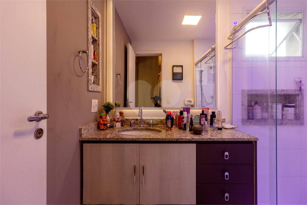 Apartamento à venda com 3 suítes em Parque Reboucas, São Paulo, SP