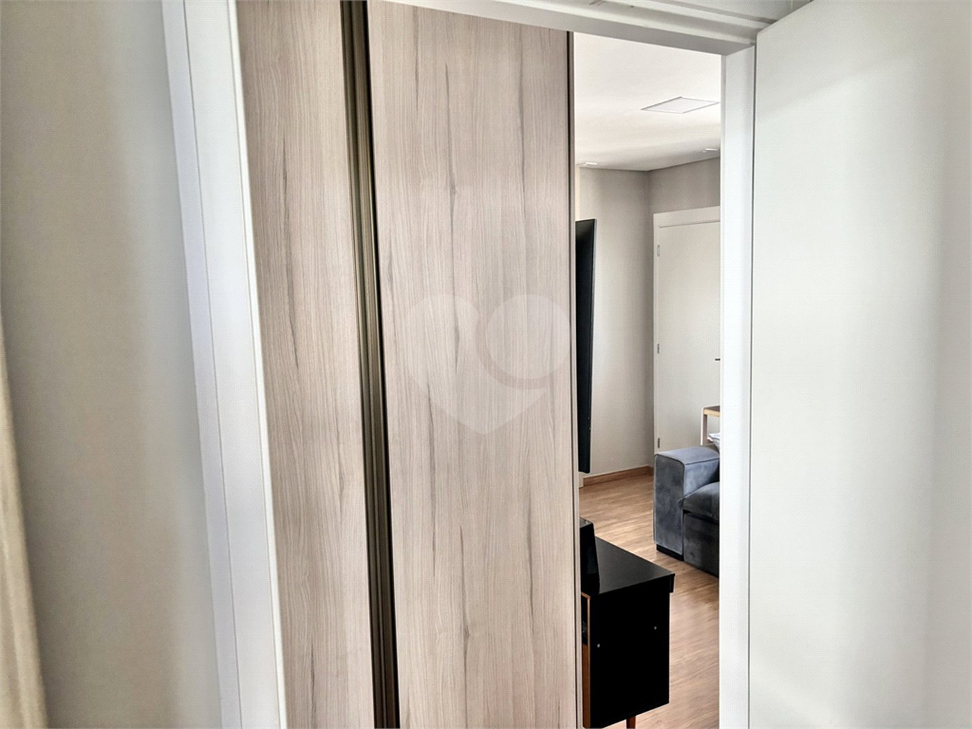 Casa à venda com 2 quartos, sendo 1 suíte, no condomínio Residencial Jasmin, Itapetininga - SP