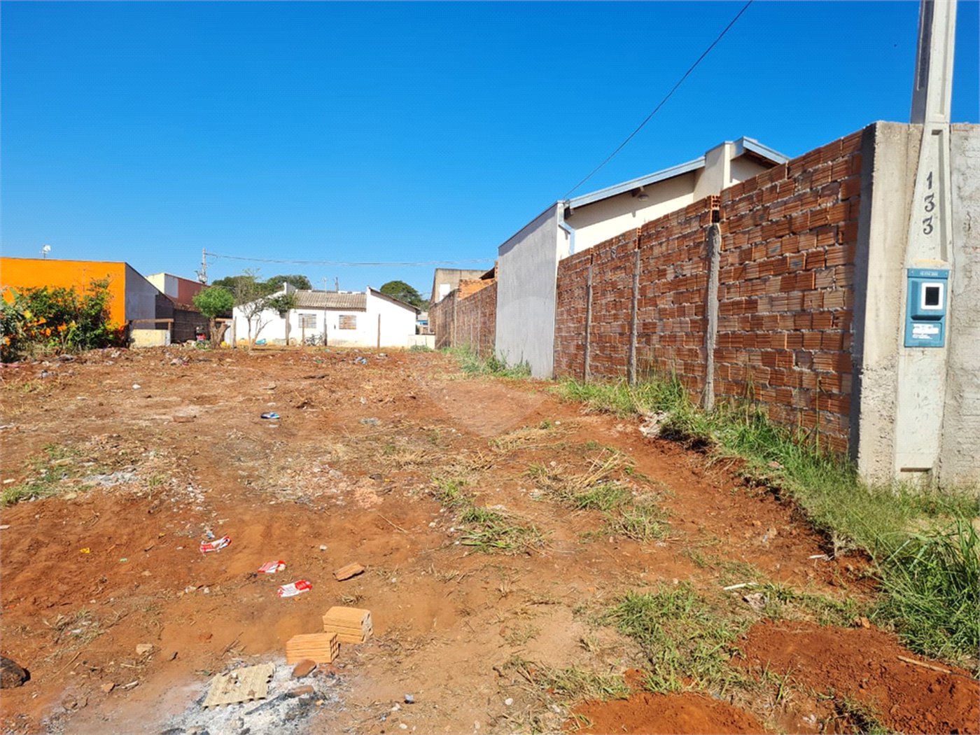Casa à venda com 3 quartos em Parque das Hortências, Araraquara, SP