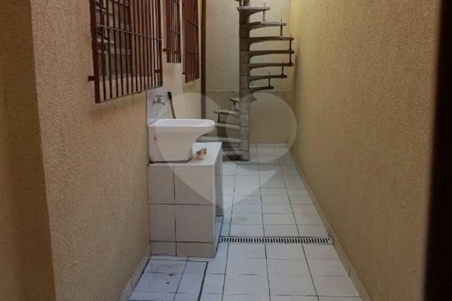Sobrado à venda com 2 quartos em Santana, São Paulo, SP