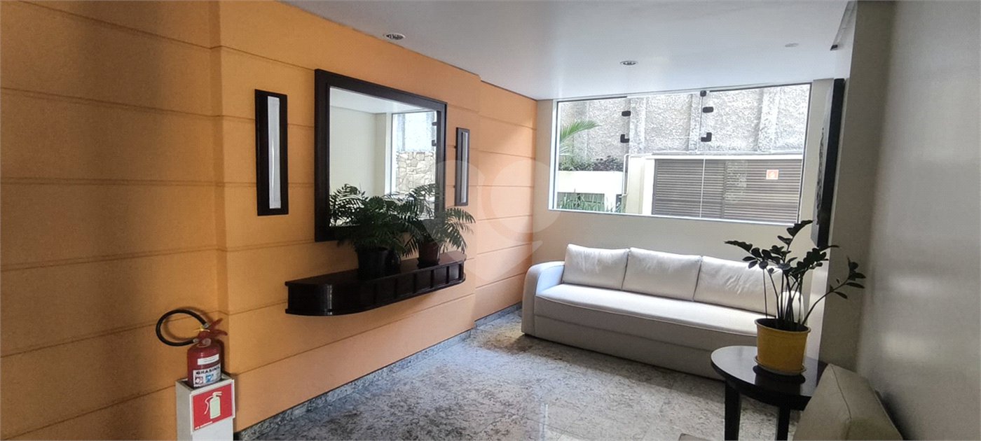 Apartamento à venda com 3 quartos, sendo 1 suíte, em Pinheiros, São Paulo, SP