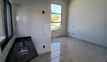 Casa à venda com 3 quartos, sendo 1 suíte,  no condomínio Jardim, Sorocaba - SP