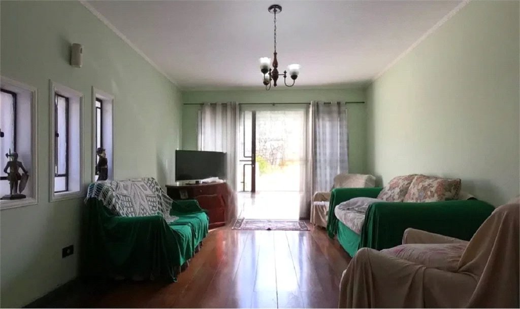 Casa à venda com 3 suítes em Jardim Namba, São Paulo, SP
