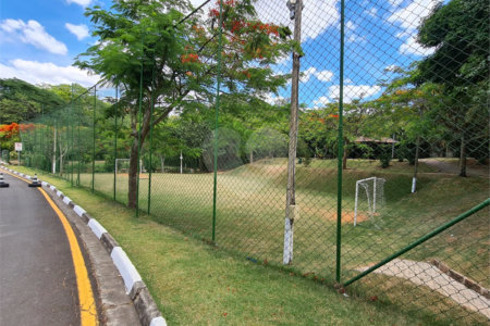 Casa à venda com 3 suítes no condomínio Terras de São Francisco, Vinhedo - SP