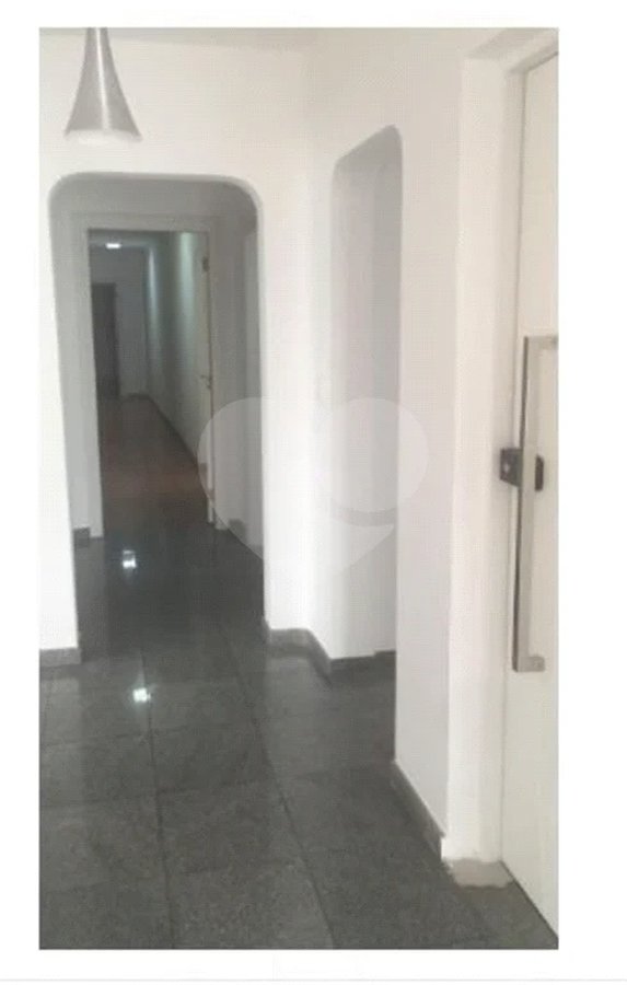 Cobertura 6 suítes, 6 vagas e piscina Alto da Boa Vista