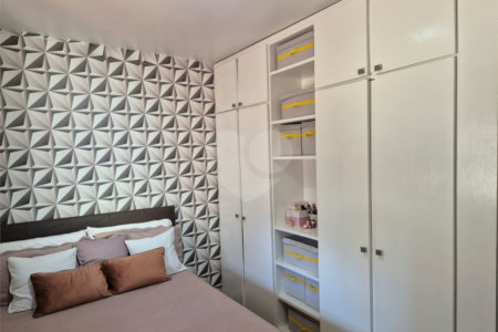 Sobrado à venda com 2 quartos em Vila Gumercindo, São Paulo, SP
