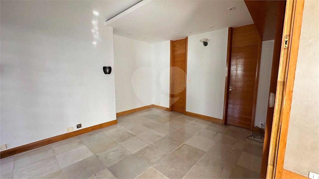 Cobertura à venda com 4 quartos, sendo 2 suítes,  em Tijuca, Rio de Janeiro, RJ