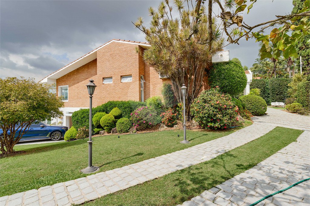 Casa Térrea à venda com 4 suítes em Chácara Flora, São Paulo, SP