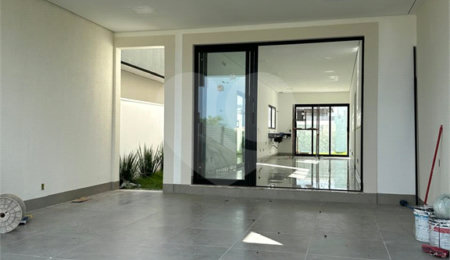 Casa à venda com 5 suítes no condomínio Florais do Parque, Cuiabá - MT