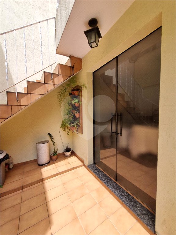 VENDA - Sobrado Jardim França: 135m² | 3 dormitórios (1 suíte) | 2 vagas | Churrasqueira