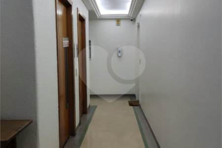 Apartamento para venda e locação na Aclimação de 108m² com 2 dormitórios e 2 banheiros, varanda