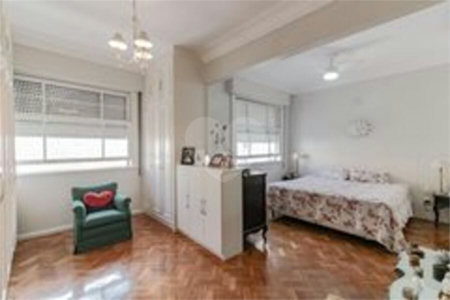 Apartamento à venda com 5 quartos, sendo 1 suíte,  em Copacabana, Rio de Janeiro, RJ