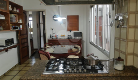 Casa de Vila à venda com 3 quartos, sendo 1 suíte, em Indianópolis, São Paulo, SP
