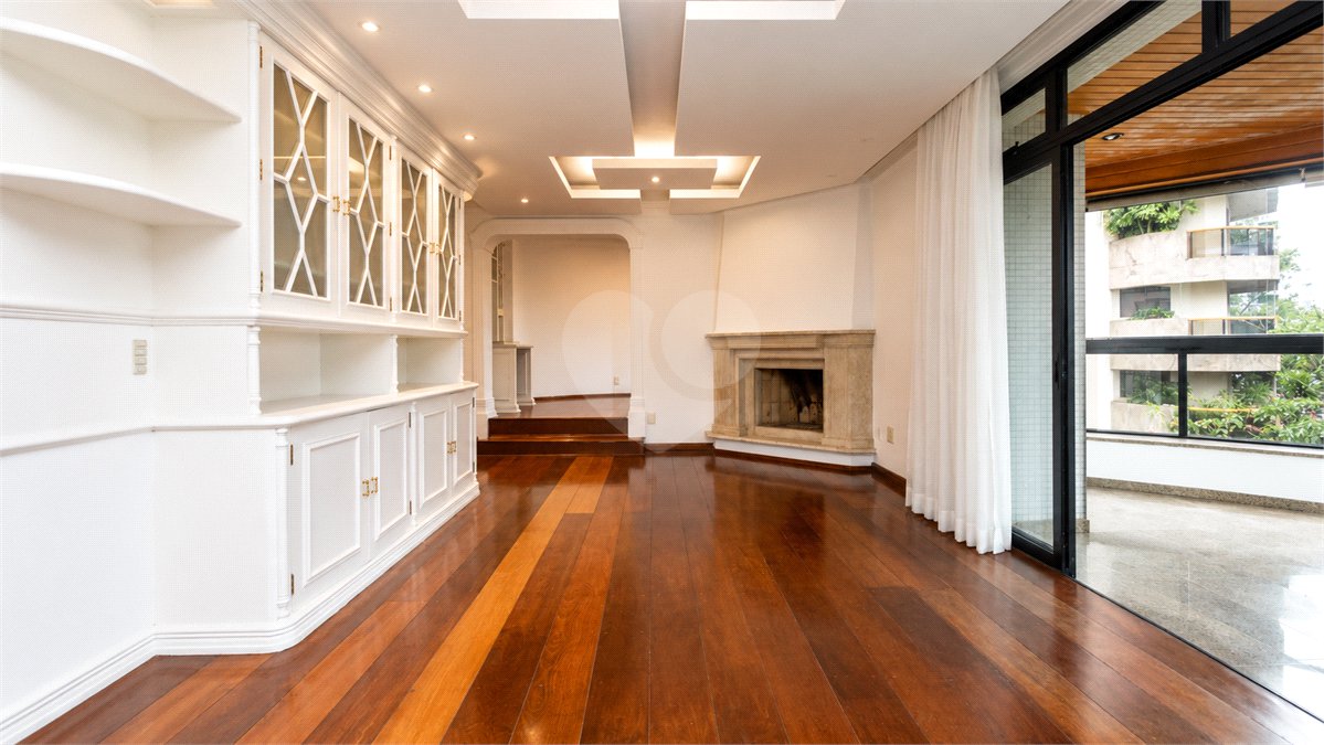 Apartamento à venda com 4 quartos, sendo 2 suítes,  em Brooklin Paulista, São Paulo, SP